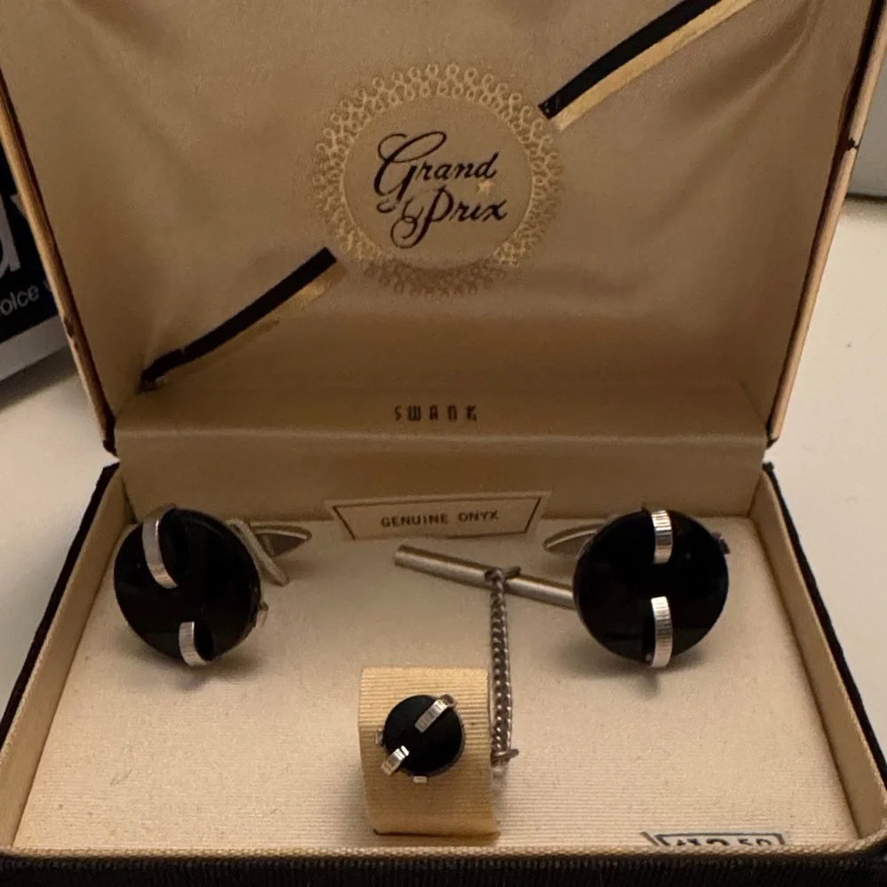 Swank Black Onyx Cufflinks and Tie Clip Set Vintage